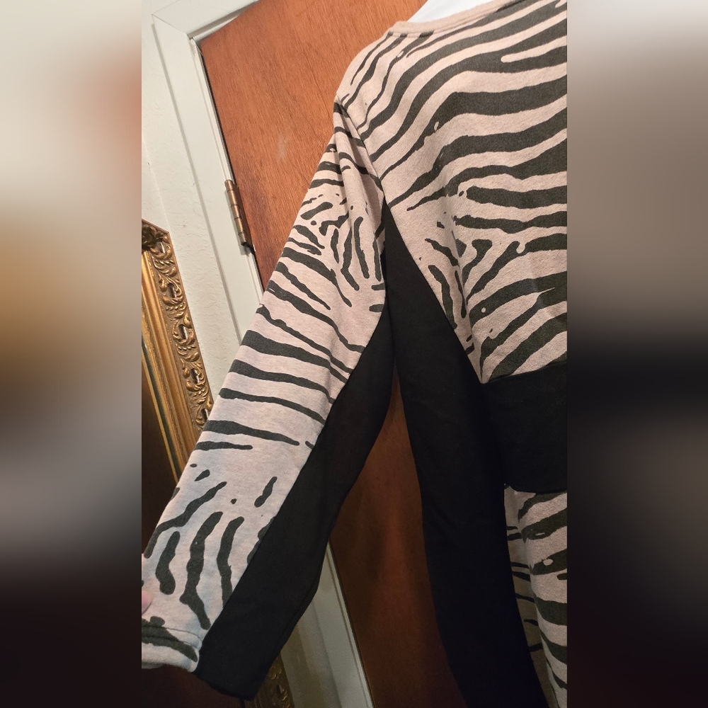 Carmakoma Black & Tan Zebra Print Sweatshirt Dress SzXL - Picture 3 of 9